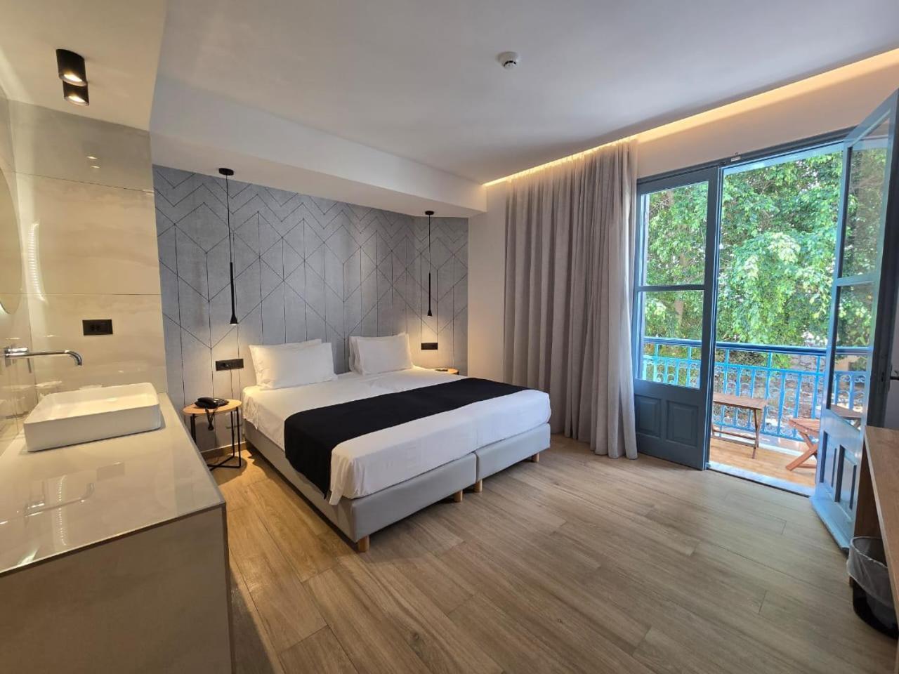 Nireus Hotel Сими Экстерьер фото