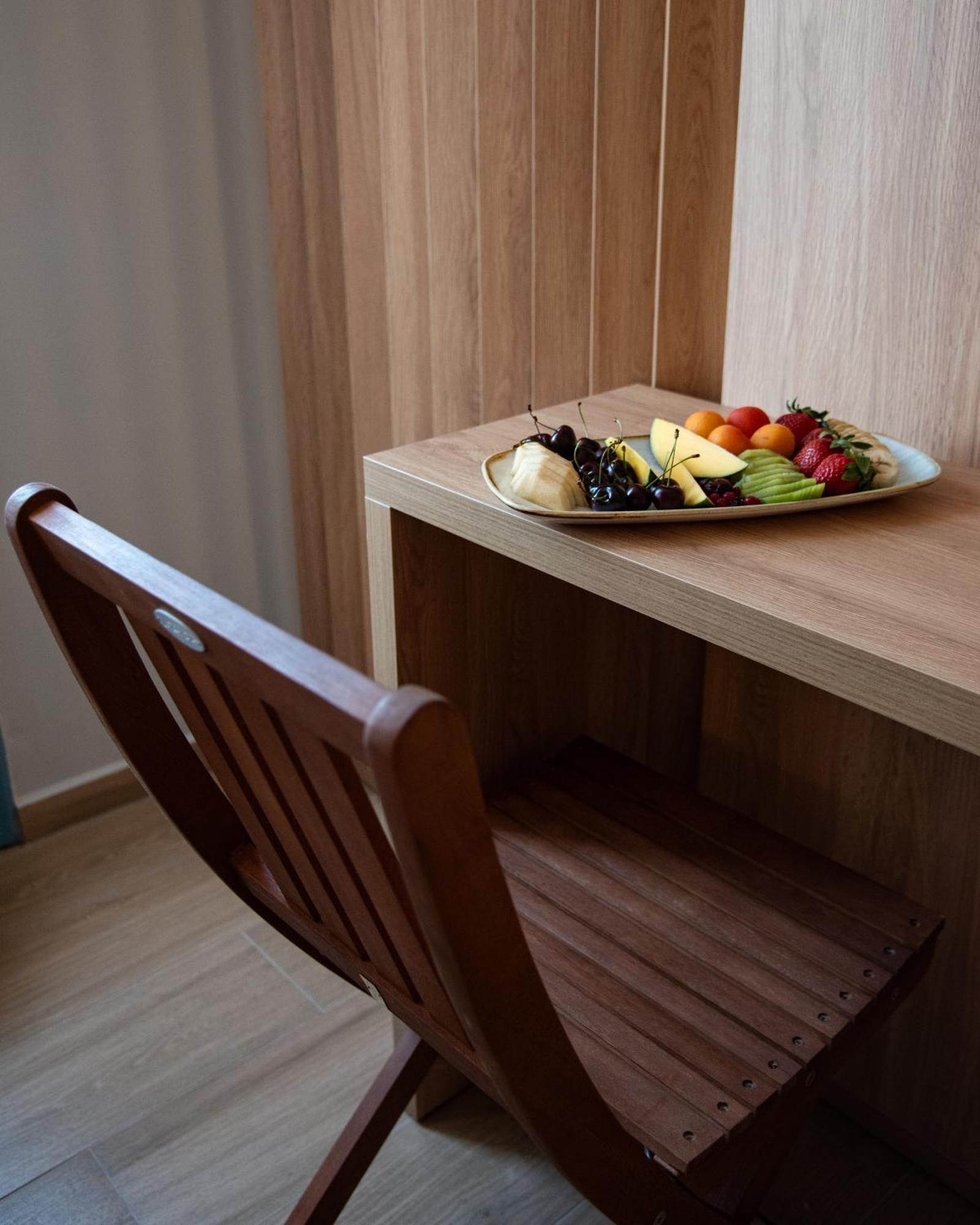 Nireus Hotel Сими Экстерьер фото